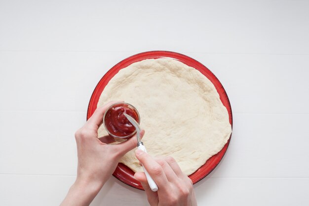 Ciasto na pizzę jak wykorzystać po upieczeniu pizzy?