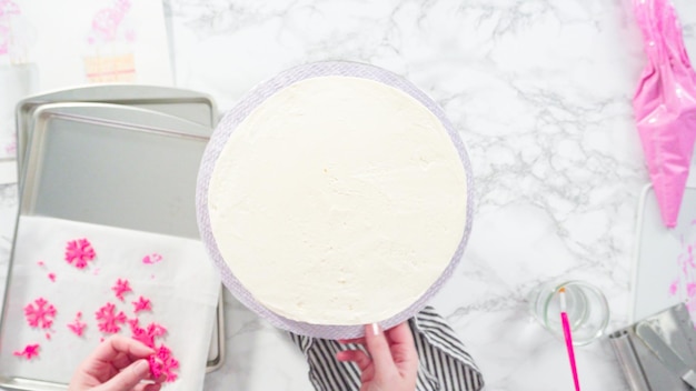 Ile mleka do ciasta drożdżowego potrzeba, by uzyskać puszysty wypiek?