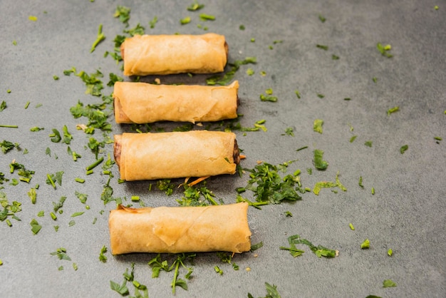 Z czym spring rolls smakują najlepiej?