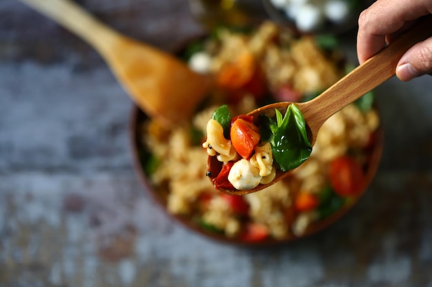 Jak się robi risotto z warzywami i dlaczego warto je wypróbować?