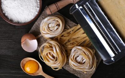Jak zrobić domowy makaron spaghetti bez specjalnych maszyn?