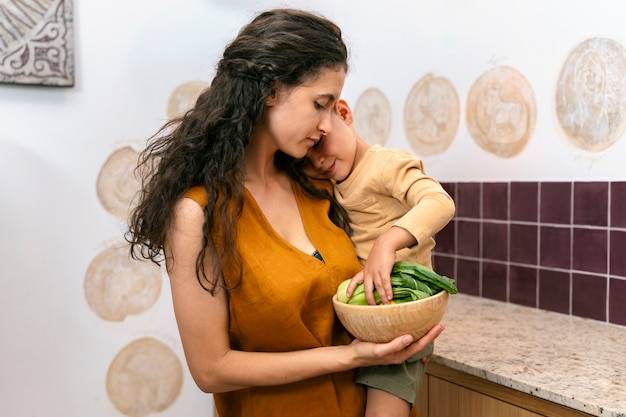 Czy można jeść szpinak przy karmieniu piersią?