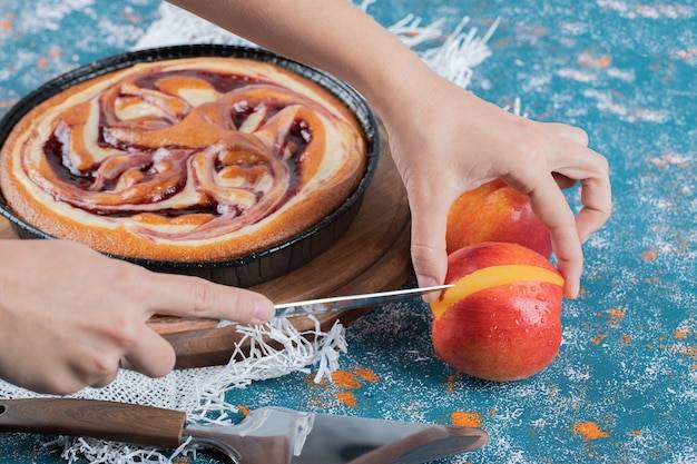 Jak długo pieczemy jabłecznik aby był idealnie wilgotny?