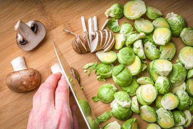 Jak gotować połówki grochu, by były miękkie i smaczne?